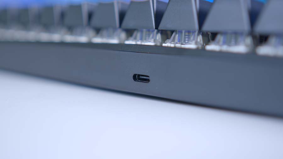NZXT Function 2 MiniTKL USB-C port